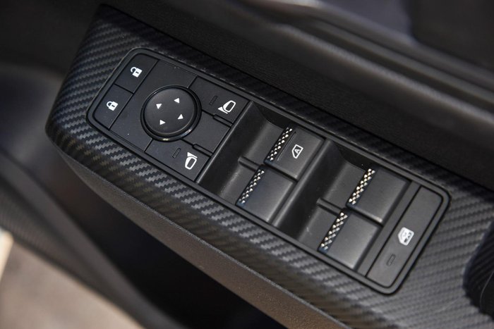 2025 Mitsubishi Triton GLX-R