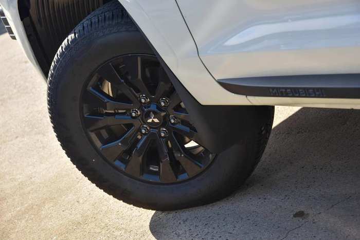 2025 Mitsubishi Triton GLX-R