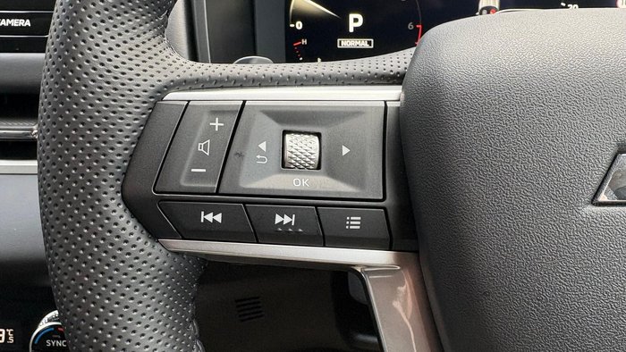 2025 Mitsubishi Outlander LS