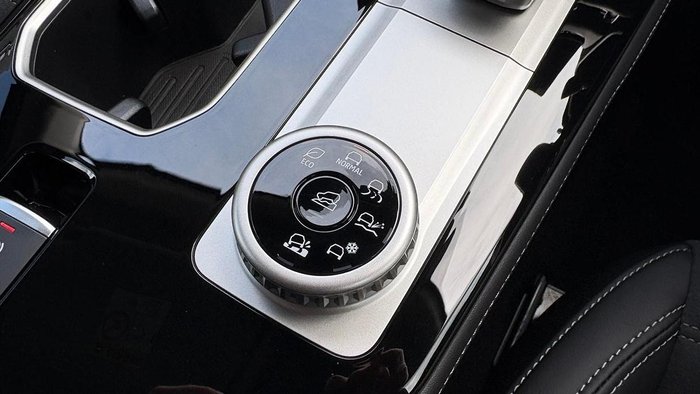 2025 Mitsubishi Outlander LS