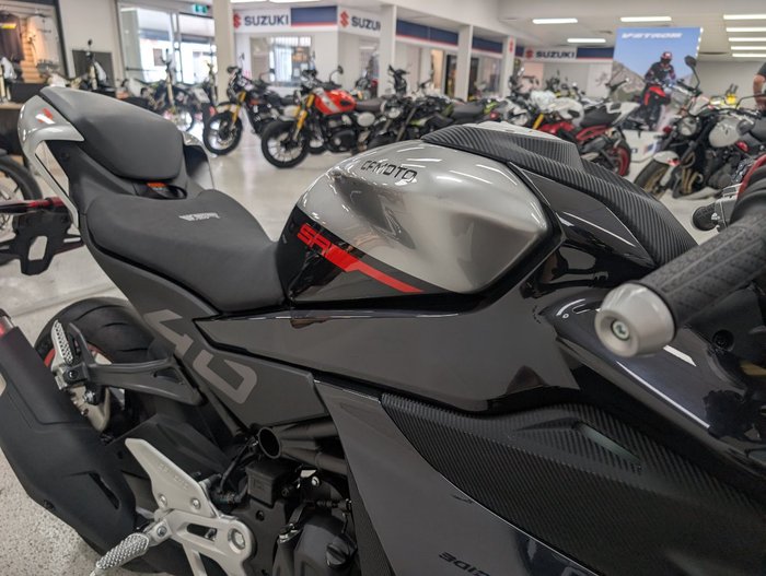 2025 CFMOTO 2025 Cf Moto 450CC 450 SR Black