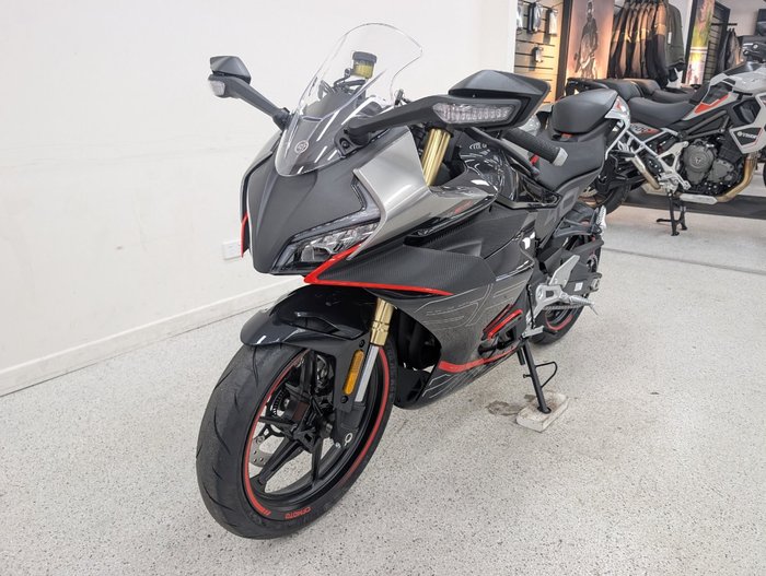 2025 CFMOTO 2025 Cf Moto 450CC 450 SR Black