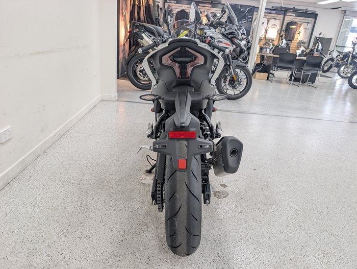 2025 CFMOTO 2025 Cf Moto 450CC 450 SR Black