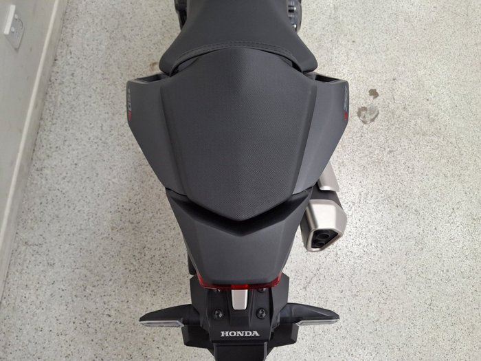 2025 Honda CB750 (HORNET) Black