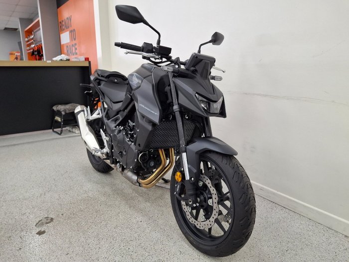 2025 Honda CB750 (HORNET) Black