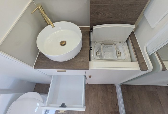 2026 JB Caravans Dirt Road Xtreme (22'6)