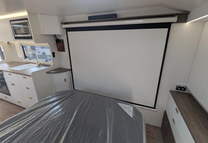 2026 JB Caravans Dirt Road Xtreme (22'6)