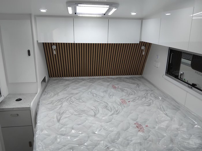 2025 Cadillac RV Poseidon Couples 20.6Ft With King Bed And Off-Road Pack