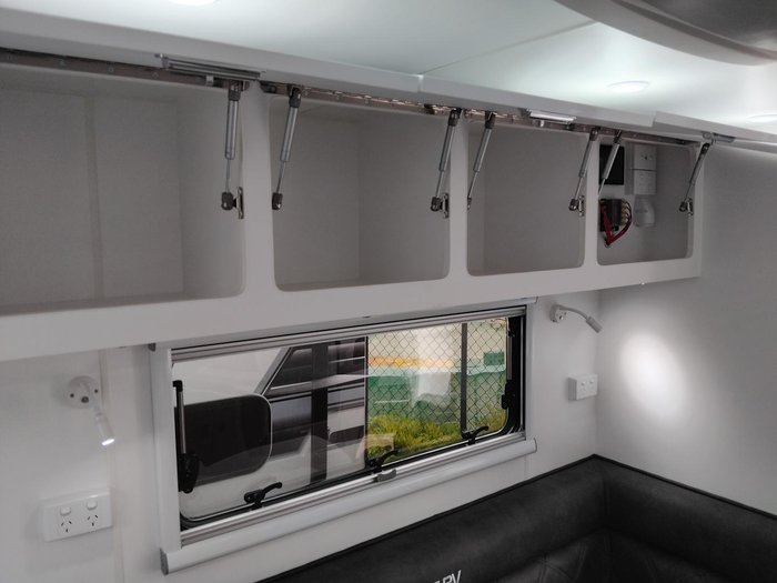 2025 Cadillac RV Poseidon Couples 20.6Ft With King Bed And Off-Road Pack