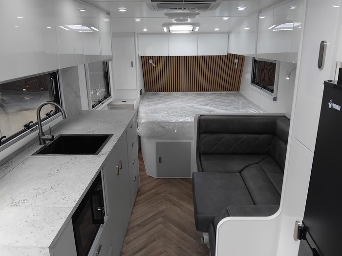 2025 Cadillac RV Poseidon Couples 20.6Ft With King Bed And Off-Road Pack