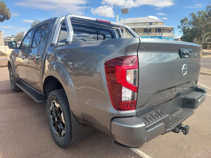 2025 Nissan Navara ST-X
