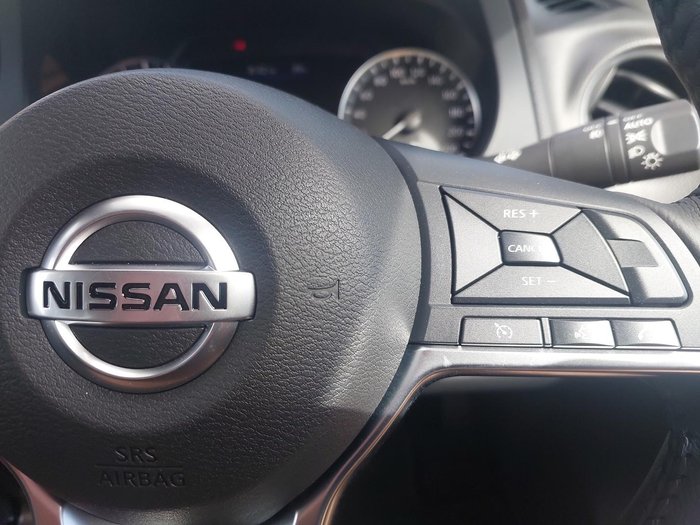 2025 Nissan Navara ST-X