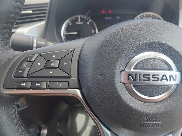 2025 Nissan Navara ST-X