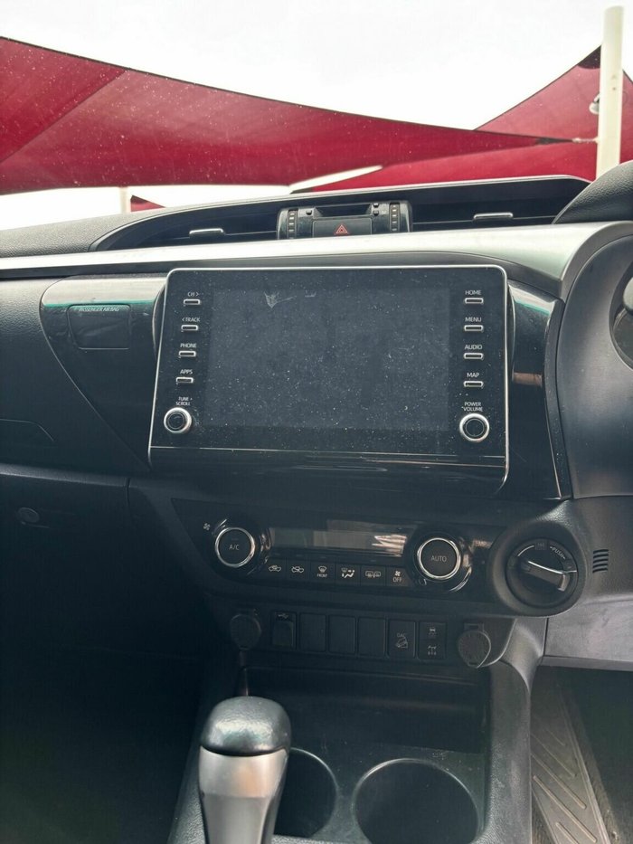 2021 Toyota Hilux SR5