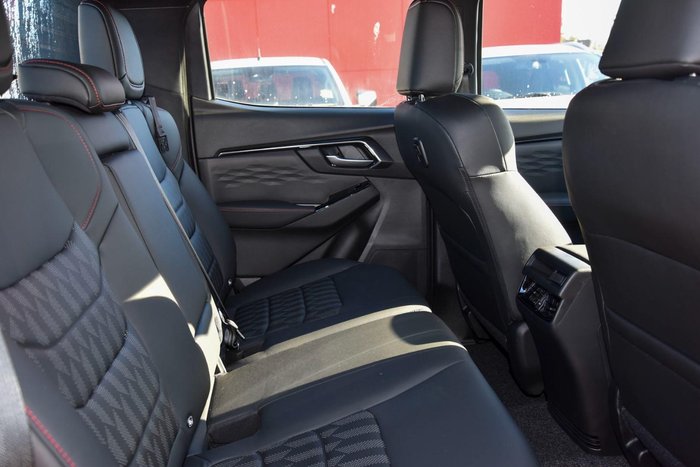 2025 Isuzu D-MAX X-TERRAIN