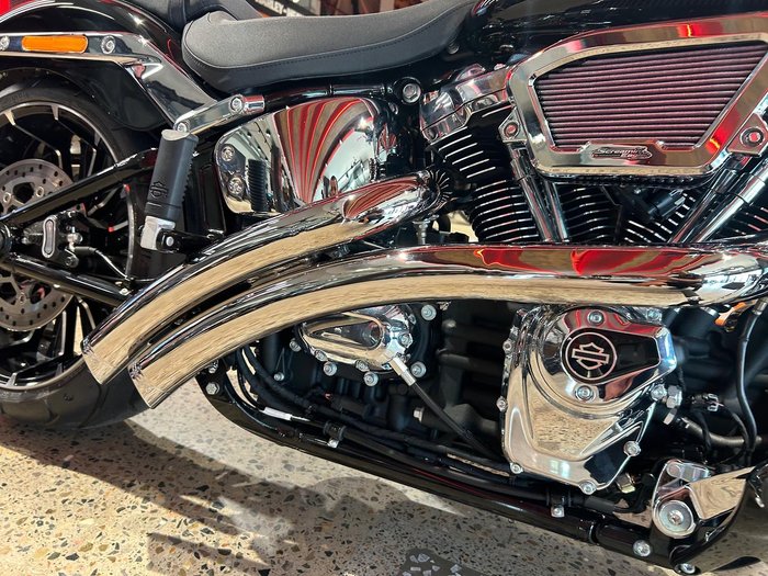 2025 Harley-Davidson Breakout 117 (FXBR) Softail Black