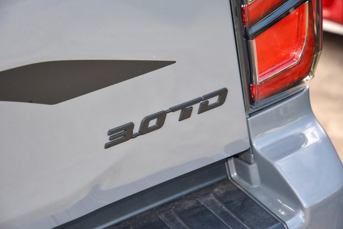 2025 Isuzu D-MAX BLADE