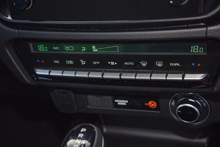 2025 Isuzu D-MAX BLADE