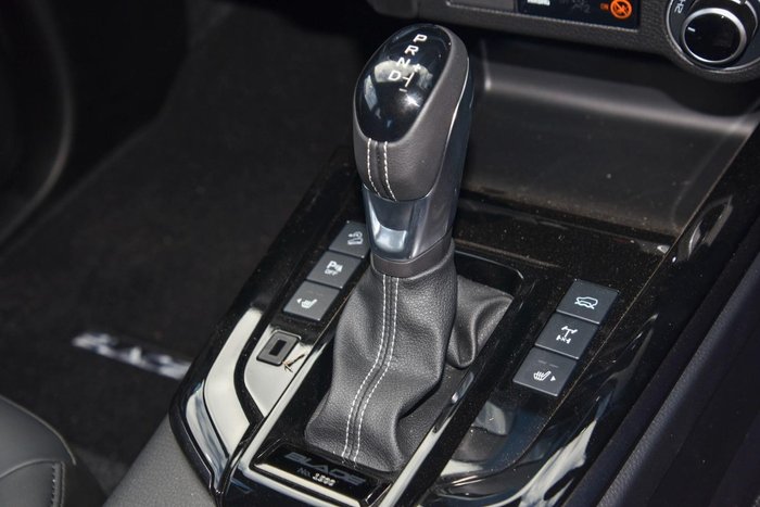 2025 Isuzu D-MAX BLADE