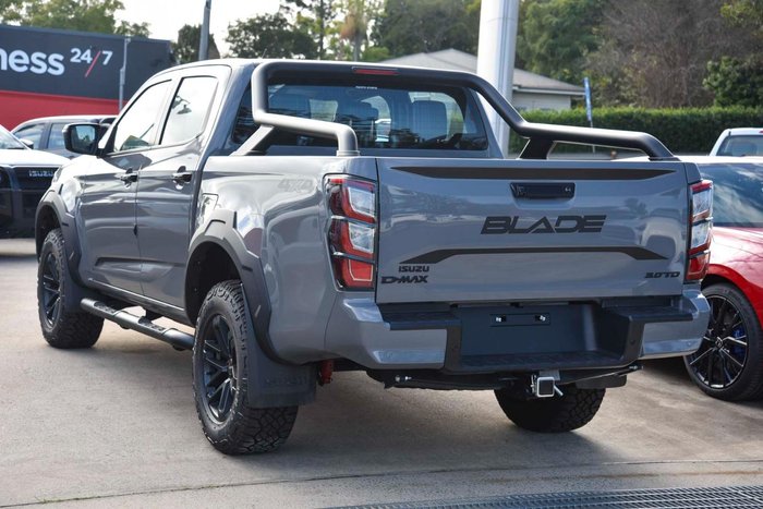 2025 Isuzu D-MAX BLADE