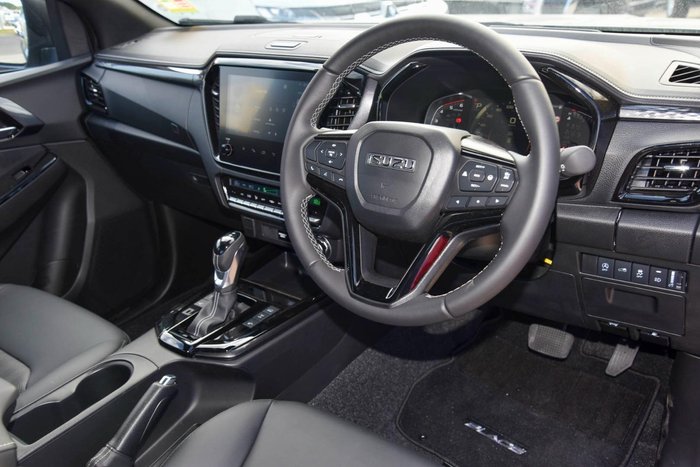 2025 Isuzu D-MAX BLADE
