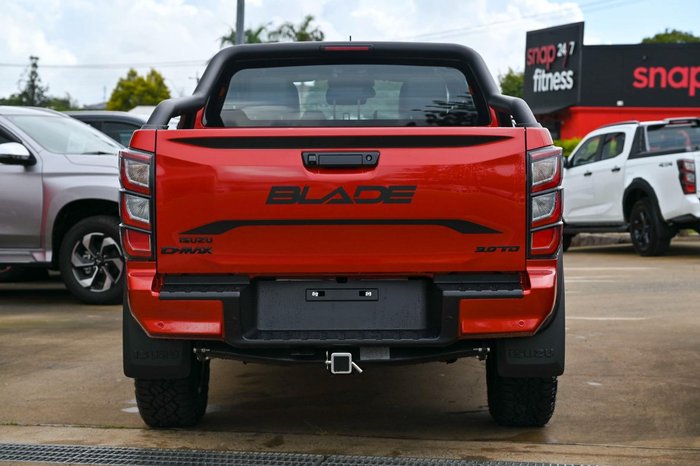 2025 Isuzu D-MAX BLADE