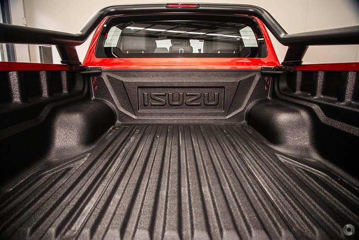 2025 Isuzu D-MAX BLADE