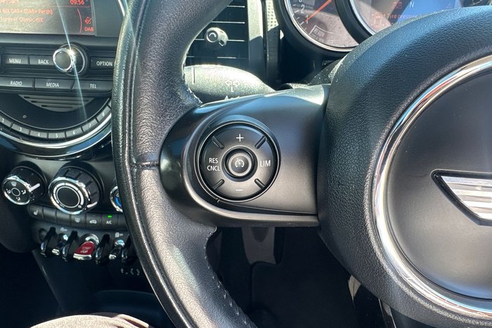 2017 MINI Hatch Cooper