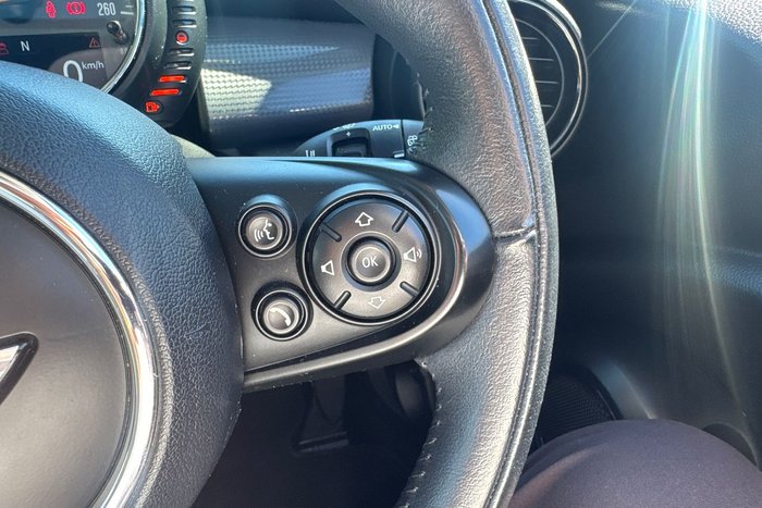 2017 MINI Hatch Cooper