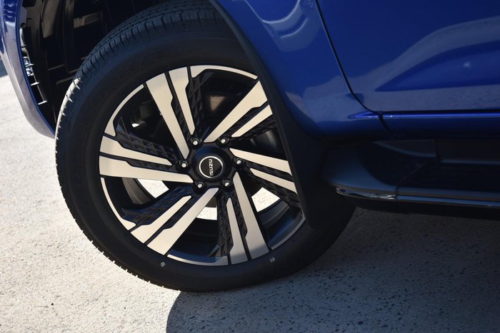 2025 Isuzu MU-X LS-T