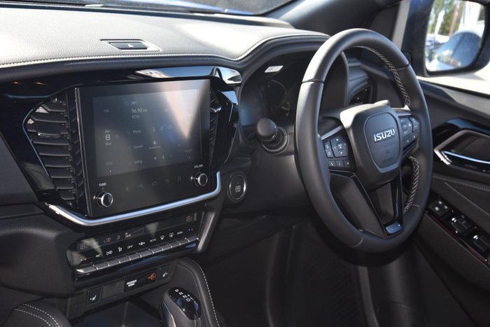 2025 Isuzu MU-X LS-T