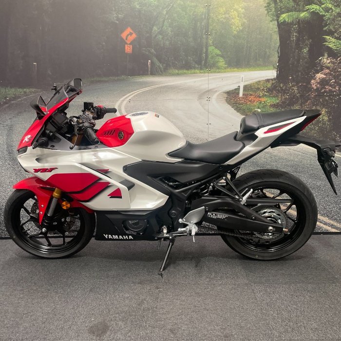 2026 Yamaha YZF-R3 White