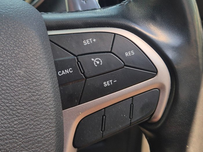 2020 Jeep Grand Cherokee Night Eagle