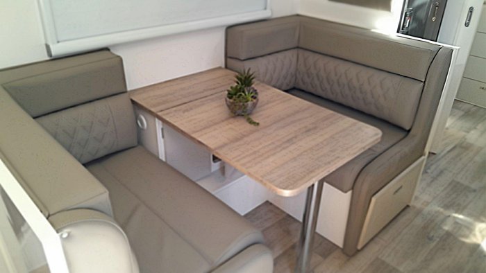 2025 Essential Caravans A Class V7-7 21'8