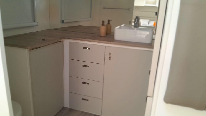 2025 Essential Caravans A Class V7-7 21'8