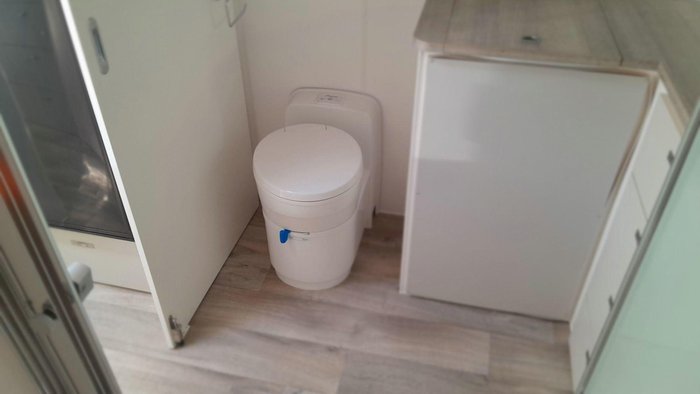 2025 Essential Caravans A Class V7-7 21'8