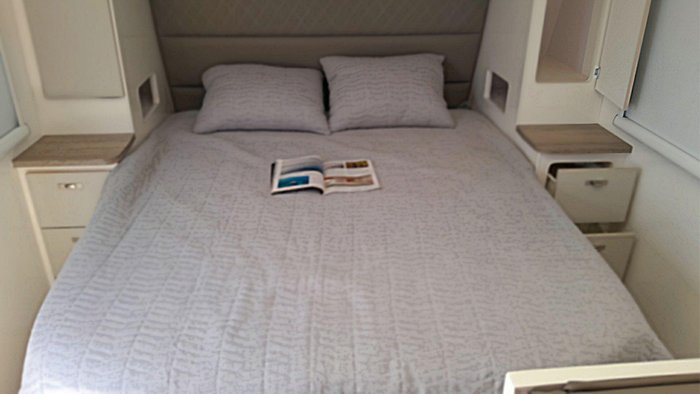 2025 Essential Caravans A Class V7-7 21'8