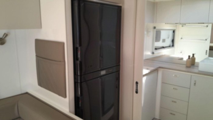 2025 Essential Caravans A Class V7-7 21'8