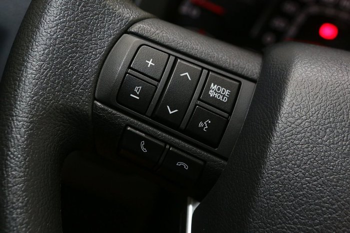 2025 Toyota Landcruiser GXL