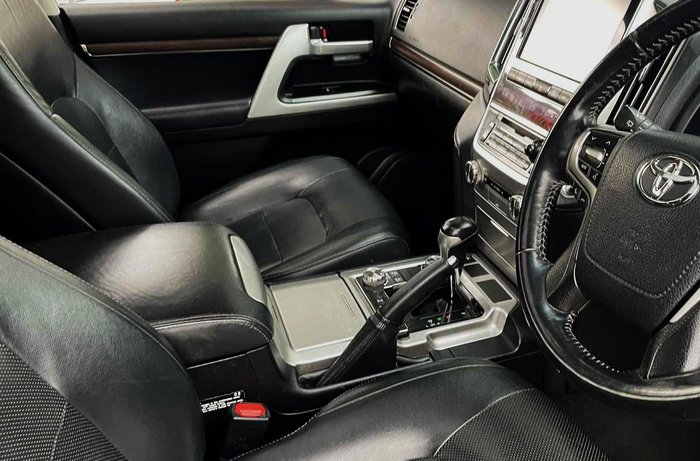 2020 Toyota Landcruiser VX