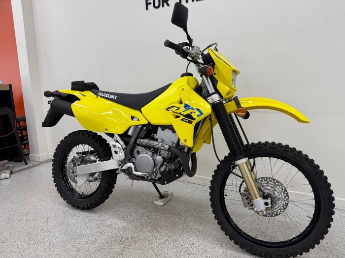2025 Suzuki 2025 Suzuki 400CC DR-Z400EM2 Enduro Yellow