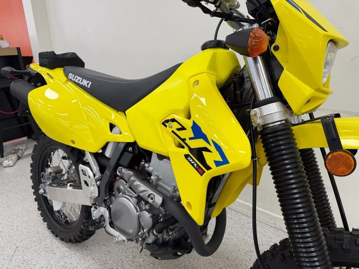 2025 Suzuki 2025 Suzuki 400CC DR-Z400EM2 Enduro Yellow