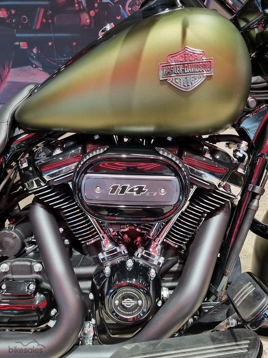 2022 Harley-Davidson Road King Special 114 (FLHRXS) Touring Green
