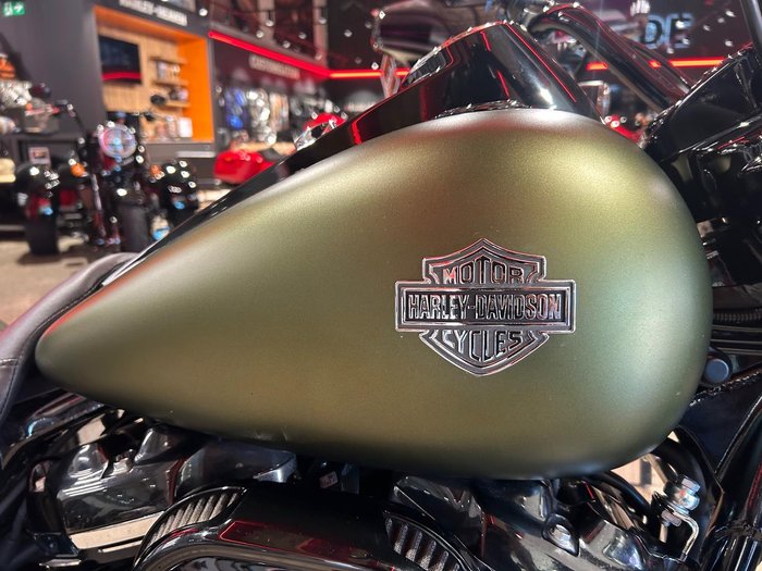 2022 Harley-Davidson Road King Special 114 (FLHRXS) Touring Green