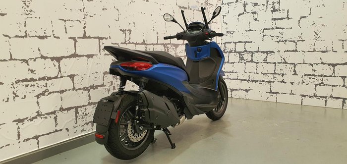 2025 Piaggio Beverly 400 S Beverly Blue
