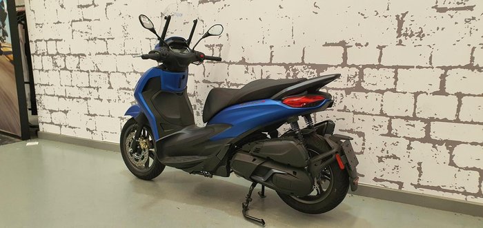 2025 Piaggio Beverly 400 S Beverly Blue