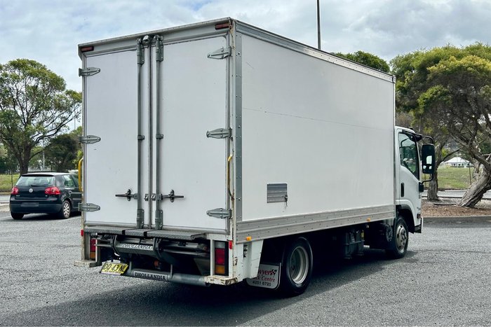 2020 Isuzu N Series NNR 45-150