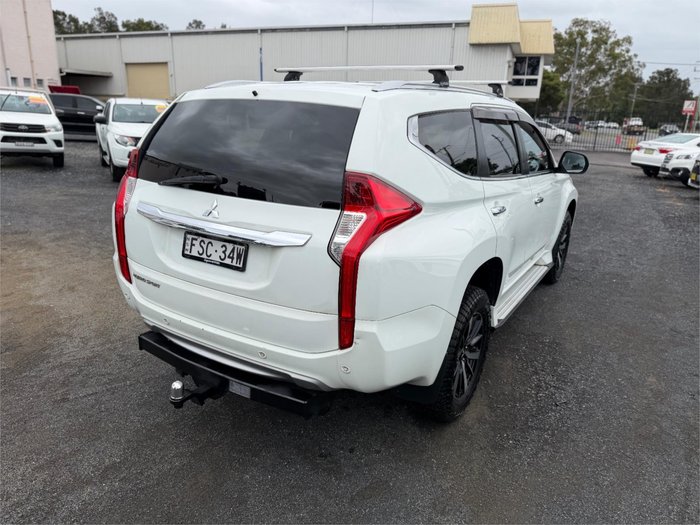 2016 MITSUBISHI PAJERO SPORT GLS (4x4)