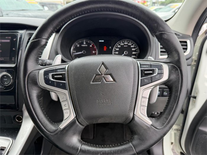 2016 MITSUBISHI PAJERO SPORT GLS (4x4)