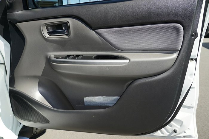 2017 Mitsubishi Triton GLS